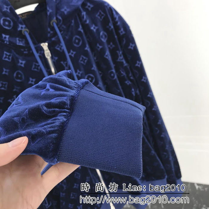 LV路易威登 18ss新款 經典暗紋老花logo提花圖案 男款絲絨套裝 ydi1640
